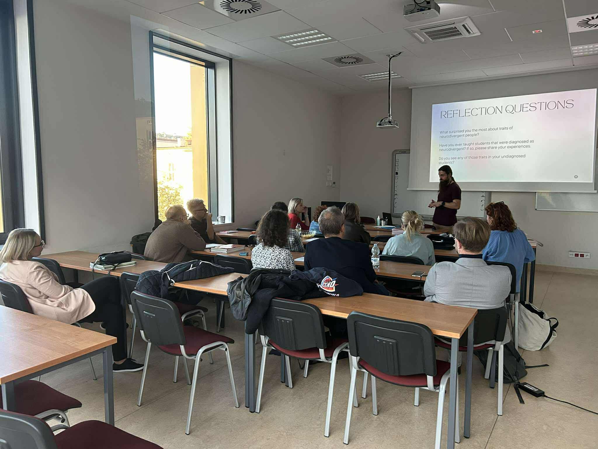 Messenger_creation_570EAE01-74D3-49B6-BB4D-1342F72BC3C0_4